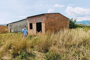 Ảnh: Cuộc sống bấp bênh của dân khu tái định cư dự án thuỷ điện ở Kon Tum