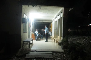 Bé trai sáu tuổi bất tỉnh trên ô tô 