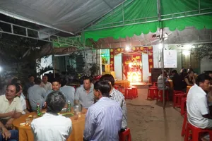 Chồng đâm vợ rồi treo cổ tự tử