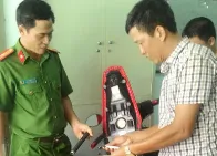 Nghi can dùng súng cướp xe giữa chợ Long Khánh đã ra đầu thú