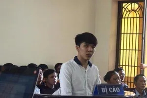 Mời bia không uống, hắt cả ly vô mặt và cái kết thảm...