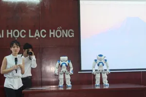 Robot giao tiếp được 21 thứ tiếng xuất hiện ở Đồng Nai