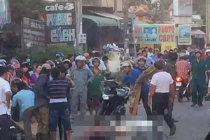 Chiếc xe ben lao vào nhóm phụ huynh đang chờ đón con 