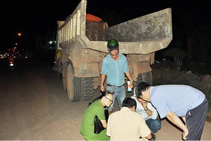 Khởi tố vụ án xe tải tông chết bà bầu và trẻ ở Đồng Nai