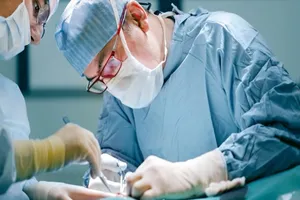 16 tuổi bị đâm thủng tim