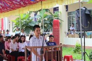 Tài xế cán chết thiếu tá CSGT lãnh 6 năm tù