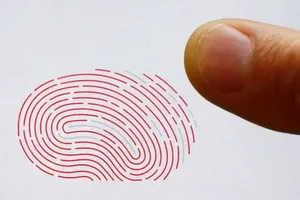 Làm giả dấu vân tay bằng silicon để chiếm đoạt tiền