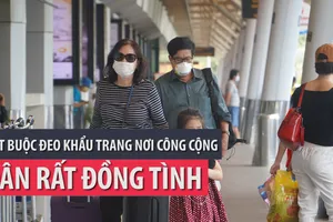 Bắt buộc đeo khẩu trang nơi công cộng: Người dân nói gì?