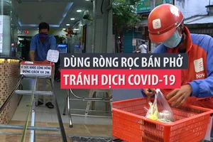 Độc đáo: Dùng ròng rọc bán phở tránh COVID-19