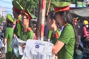 Phát miễn phí 50 kg túi sinh học tự hủy 