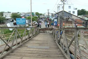 Cần Thơ: Xác định nguyên nhân sập mố cầu Rạch Cam