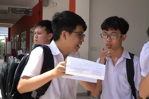 Kết thúc thi toán thí sinh nói gì?