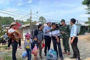 Clip: Các tỉnh tất bật sơ tán dân trước giờ bão số 9 đổ bộ