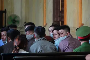 Video: 19 đồng phạm trong vụ Tuấn ‘khỉ’ ra tòa