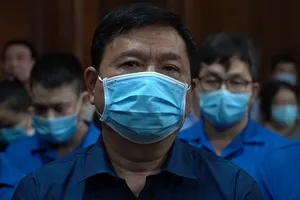 Video: Ông Đinh La Thăng khai chỉ chịu trách nhiệm hành chính