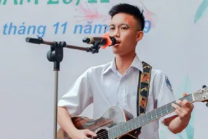 Video: Chàng trai 17 và bài hát về tình yêu của NS Chí Tài