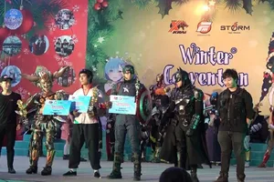 Video: Dàn 'siêu anh hùng' khắp thế giới đổ bộ tại TP.HCM