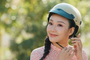 Video: Á khôi Hoa khôi Du lịch Việt Nam thử sức vai trò ca sĩ