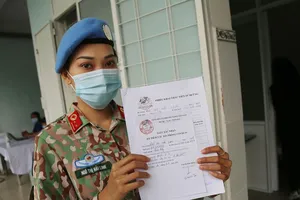 Video: Tiêm vaccine COVID-19 cho lực lượng ‘mũ nồi xanh’