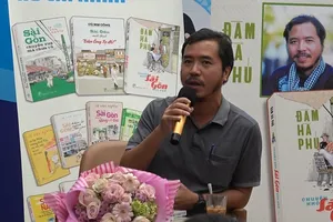 Video: Triển lãm ảnh 40 năm Hành trình sách Trẻ 