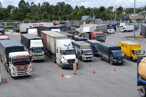 Video: Bến xe Cần Thơ hết ùn ứ do không còn yêu cầu đổi tài xế, sang hàng