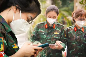Video: Lời tâm sự của những 'bóng hồng’ Học viện Quân y trước khi rời TP.HCM