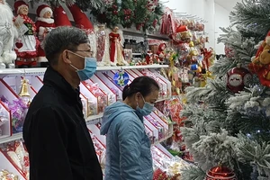 Video: Thị trường Giáng sinh Đà Nẵng ảm đạm mùa cao điểm