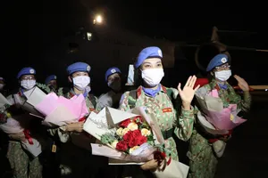 Video: Đón 30 sứ giả hòa bình trở về nước