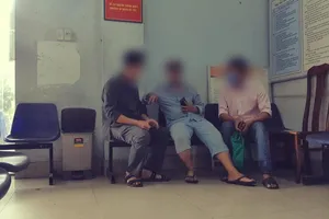 Video điều tra: Cò dẫn người làm CCCD 'dịch vụ' đến gặp Đại úy Minh thế nào?