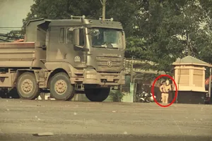 Trailer: Xe quá tải tung hoành ở Đông Nam Bộ, Tây Nguyên