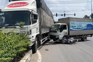 Video: Xe tải tông 4 xe khác, 1 phụ nữ mang thai tử vong tại chỗ