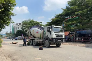 Video: Xe bồn rẽ phải, cán chết người đàn ông đi xe máy