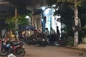 Video: Đi làm về, vợ bàng hoàng phát hiện chồng chết trong tư thế treo cổ