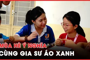 Mùa hè ý nghĩa của các 'gia sư áo xanh'
