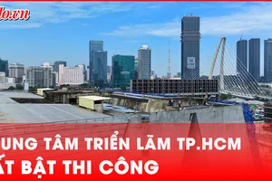 Video: Công nhân tất bật thi công dự án Trung tâm triển lãm quy hoạch TP.HCM 
