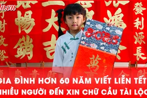 Video: Gia đình hơn 60 năm viết liễn Tết, nhiều người đến xin chữ cầu tài lộc, sung túc trong năm 2025