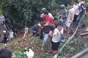 Thông tin ban đầu vụ xe 52 chỗ lao xuống vực ở đèo Bảo Lộc