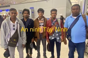Việt Nam trục xuất 6 người nước ngoài vi phạm quy định xuất nhập cảnh