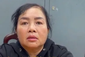 Cụ ông 91 tuổi đang đi xe điện trên đường bị 1 phụ nữ cướp giật 10 triệu đồng 