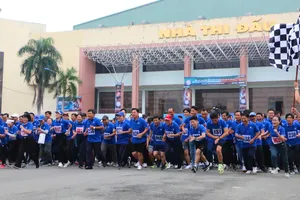 Đồng Nai: Hàng trăm người tham gia giải việt dã mừng 80 năm Quốc khánh