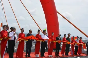 Chính thức thông xe cao tốc Hạ Long-Hải Phòng, cầu Bạch Đằng