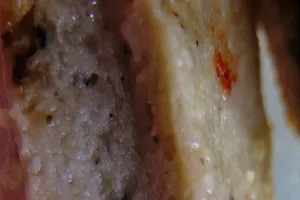 Bán thức ăn có dòi sẽ bị phạt