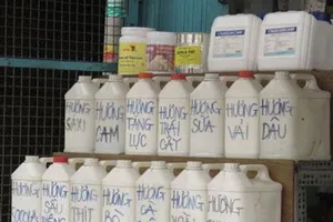 Coi chừng mang họa vì bán trà sữa hoá chất