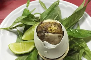 Trứng vịt lộn luộc đi luộc lại, dinh dưỡng liệu còn?