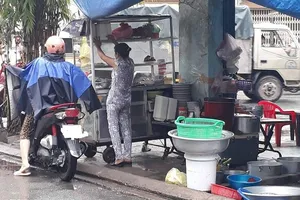 'Đỏ mắt' tìm quán 'cơm bụi' đạt chất lượng