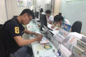 Điện lực TP.HCM không còn tổ chức thu tiền điện tại nhà