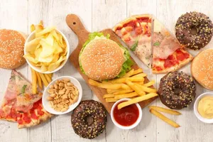 Ăn nhiều thực phẩm giàu chất béo có thể dẫn đến trầm cảm