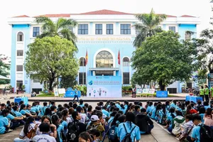 Sinh viên nói không với ống hút nhựa