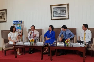 Báo chí và doanh nghiệp đồng hành phục vụ tốt nhất cho độc giả