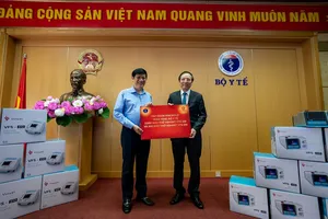 Vingroup bàn giao lô máy thở đầu tiên cho Bộ Y tế